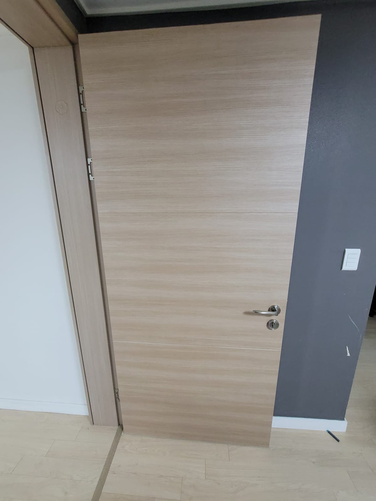 충북 청주 방문,화장실문시트지교체 시공 후 1