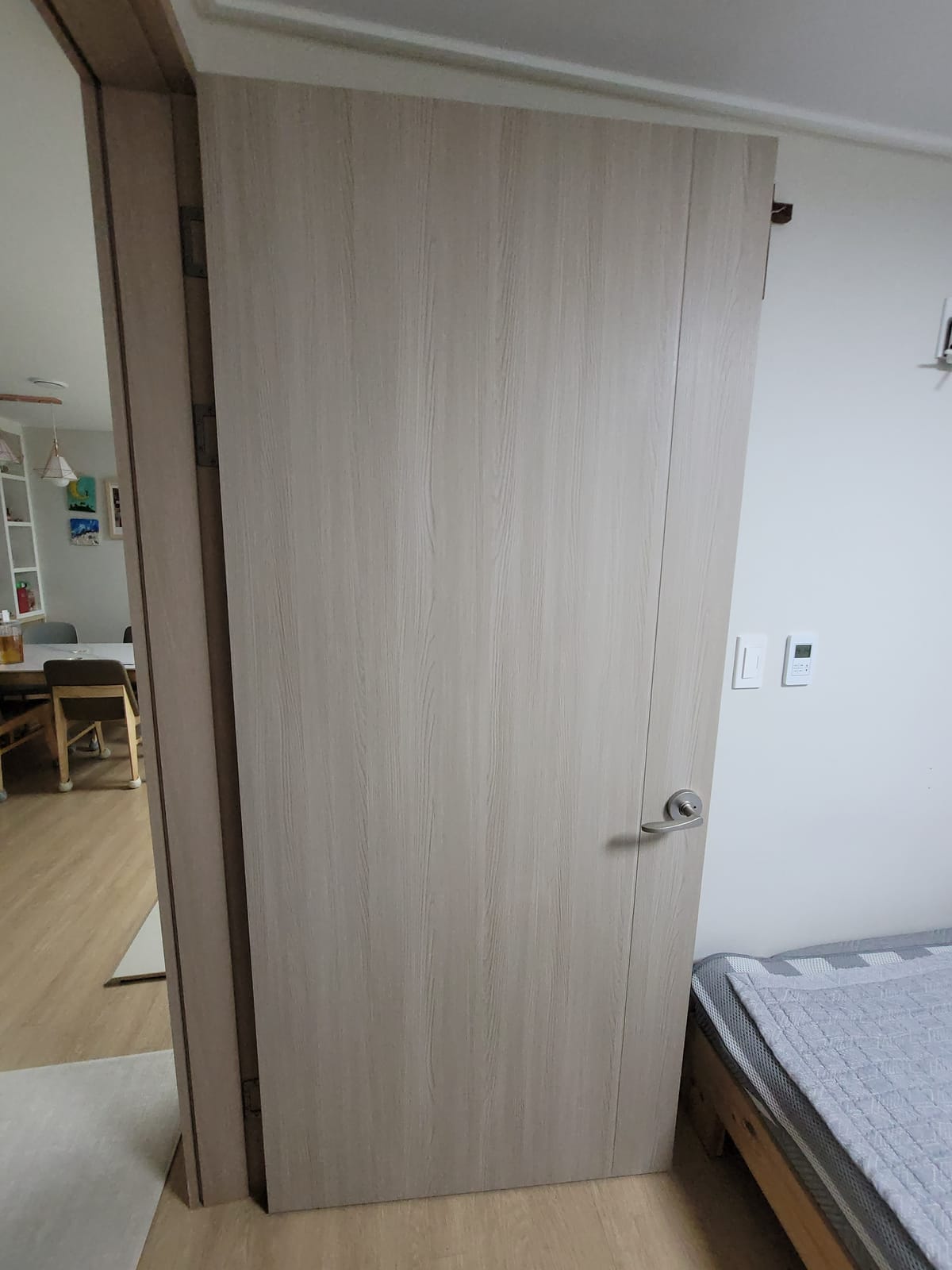 충남 홍성 내포 문짝수리(나무문,ABS도어) 시공 후 1
