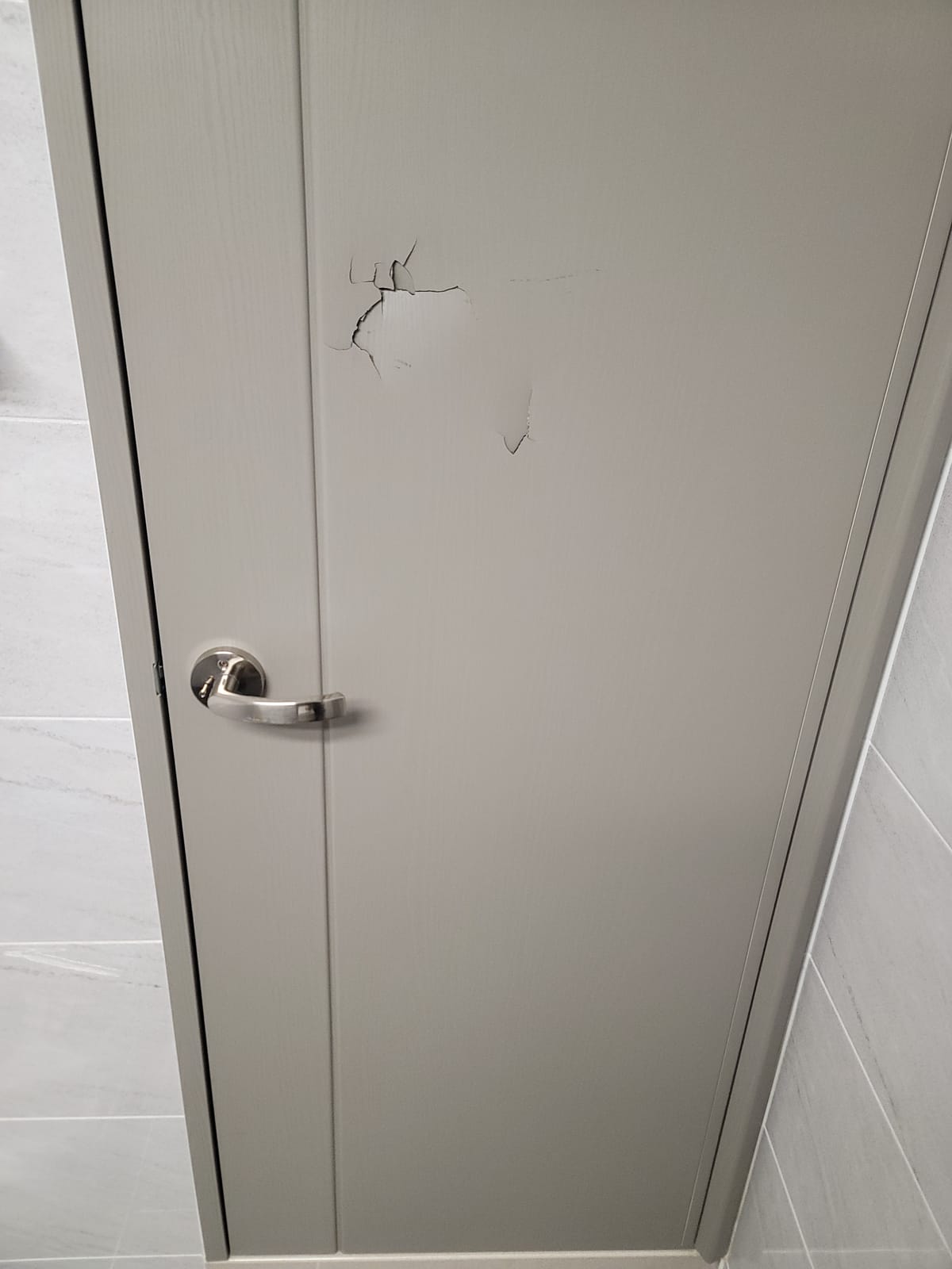 충남 천안 문짝수리(나무문,ABS도어) 시공 전 1