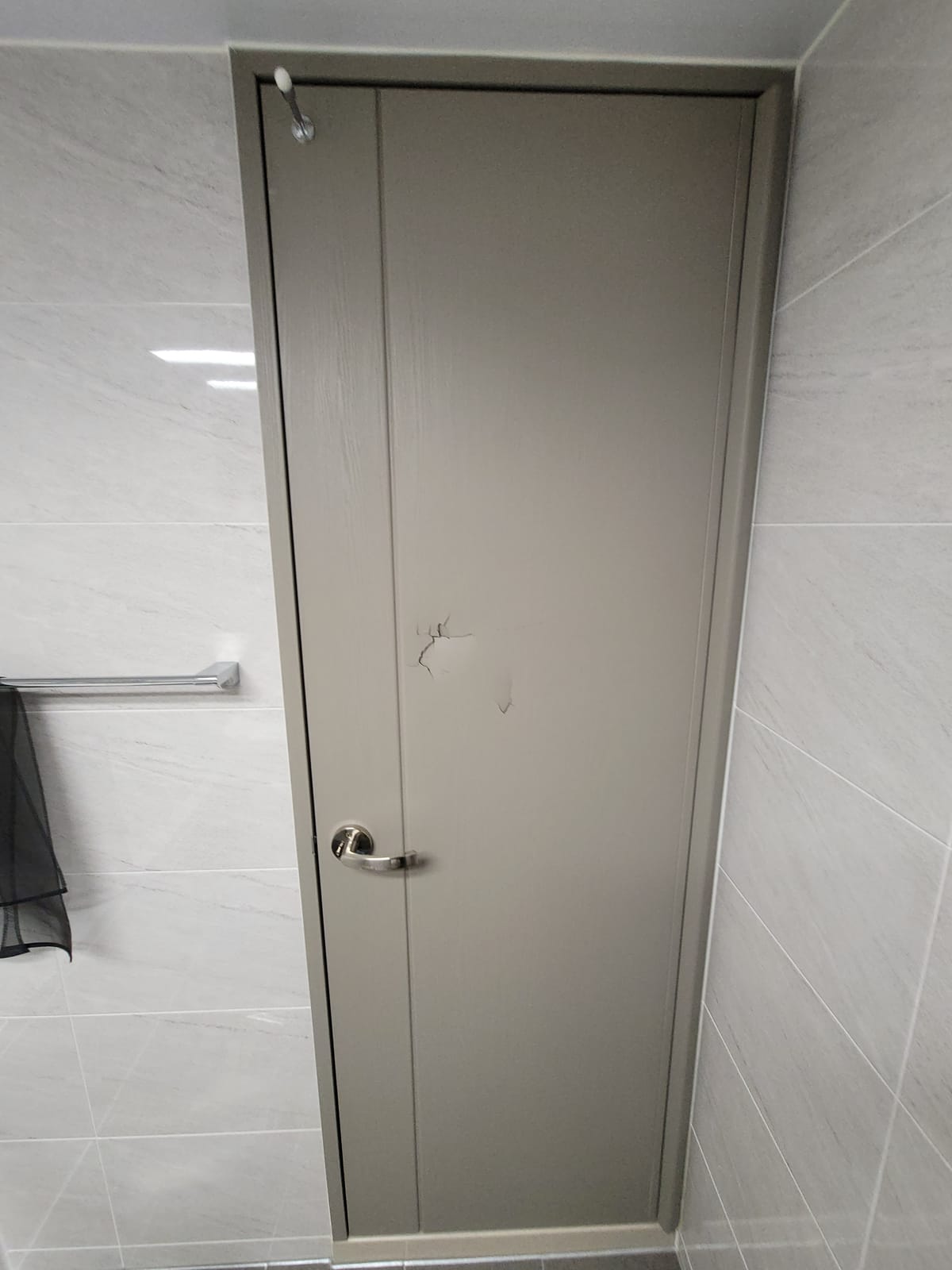 충남 천안 문짝수리(나무문,ABS도어) 시공 전 2