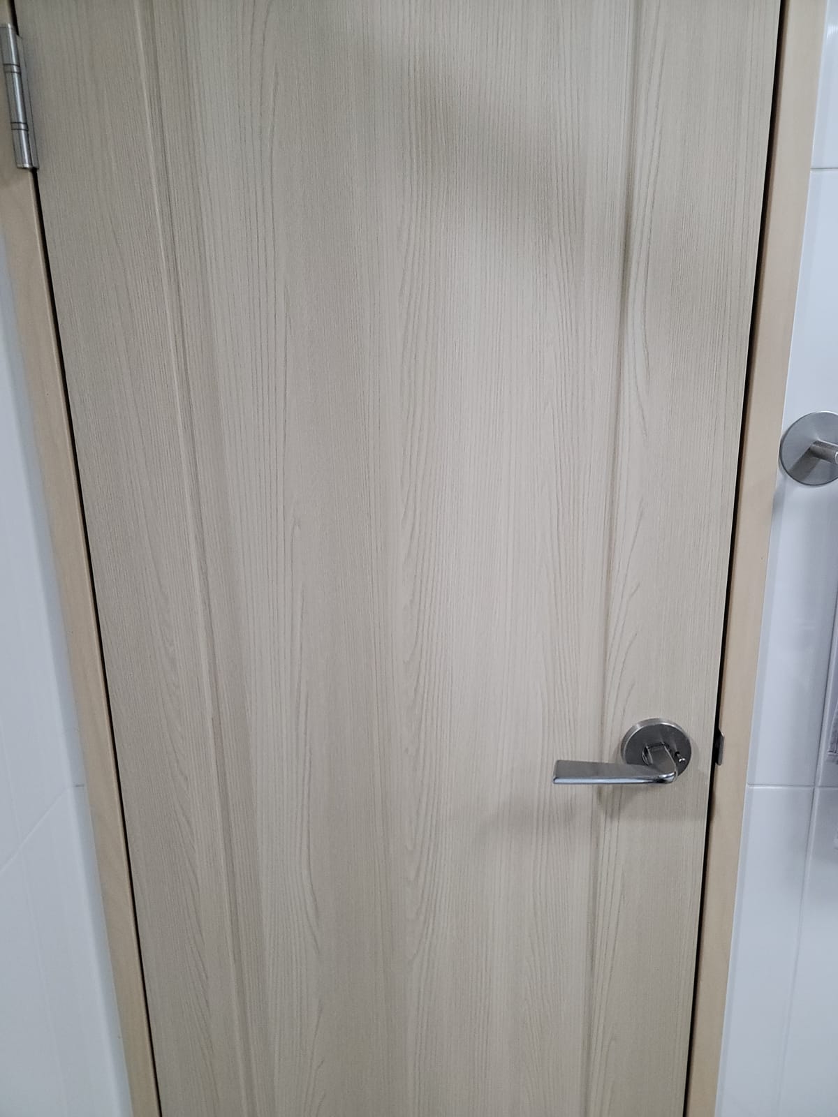 충남 홍성 내포 문짝수리(나무문,ABS도어) 시공 후 1